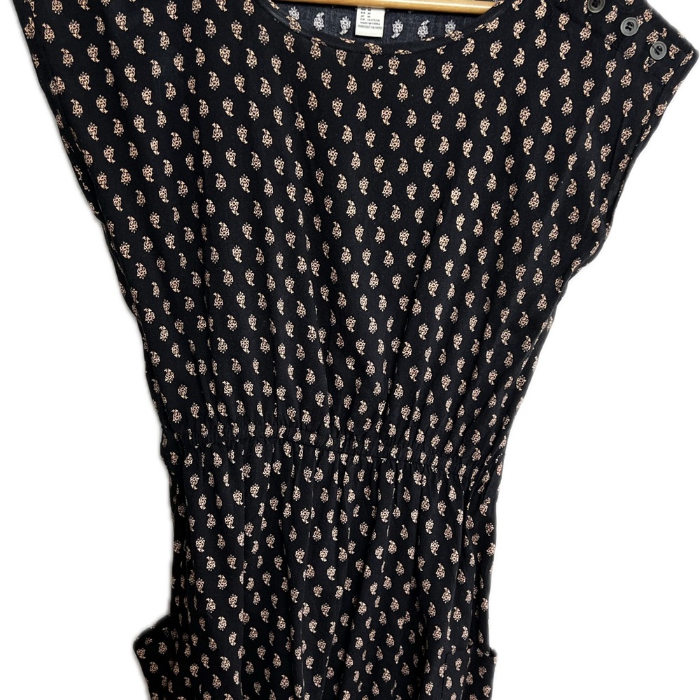 Forever 21 Black and Pink Patterned Top